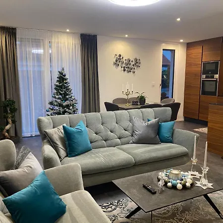 Ferienhaeuser Unikat A&b *